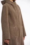 REVERSIBLE AND FEMININE COAT WITH HOOD.