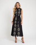 Μαύρο shirtdress με λευκά μοτίβο.