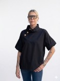 Κοντομάνικη  stylish μπλούζα με πλαϊνά κουμπιά, 100% cotton.
