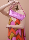 Μetallic Shoulder Bag in Fuchsia.