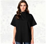 Κοντομάνικη  stylish μπλούζα με πλαϊνά κουμπιά.