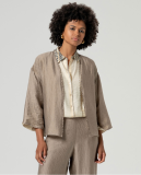 Κοντό ανοιχτό κιμονό. Συνδύασε το και με την παντελόνα από την ίδια συλλογή