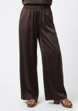 Loose fit pants with elastic waist band.  Wear it with the matching top