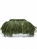 Πλεκτό Clutch  από ψάθα (Raffia Style)  καλυμμένο με μακριά κρόσσια μπροστά στην ίδια απόχρωση.