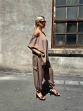 Oversized  μπλουζα, 95% cotton 5% elastane. Για ολοκληρωμένο look συνδύασε το με το παντελόνι από την ίδια συλλογή.