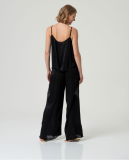 Παντελόνα με ελαστική μέση, συνδύασε την και με το τοπ από την ίδια συλλογή