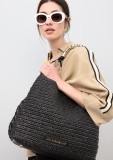 Raffia handbag with metallic handle.